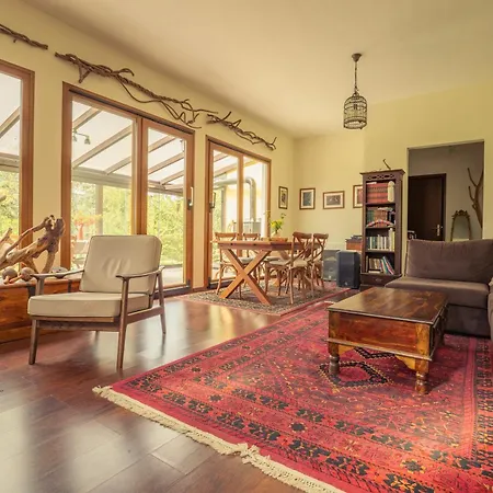 Friendhouse Villa